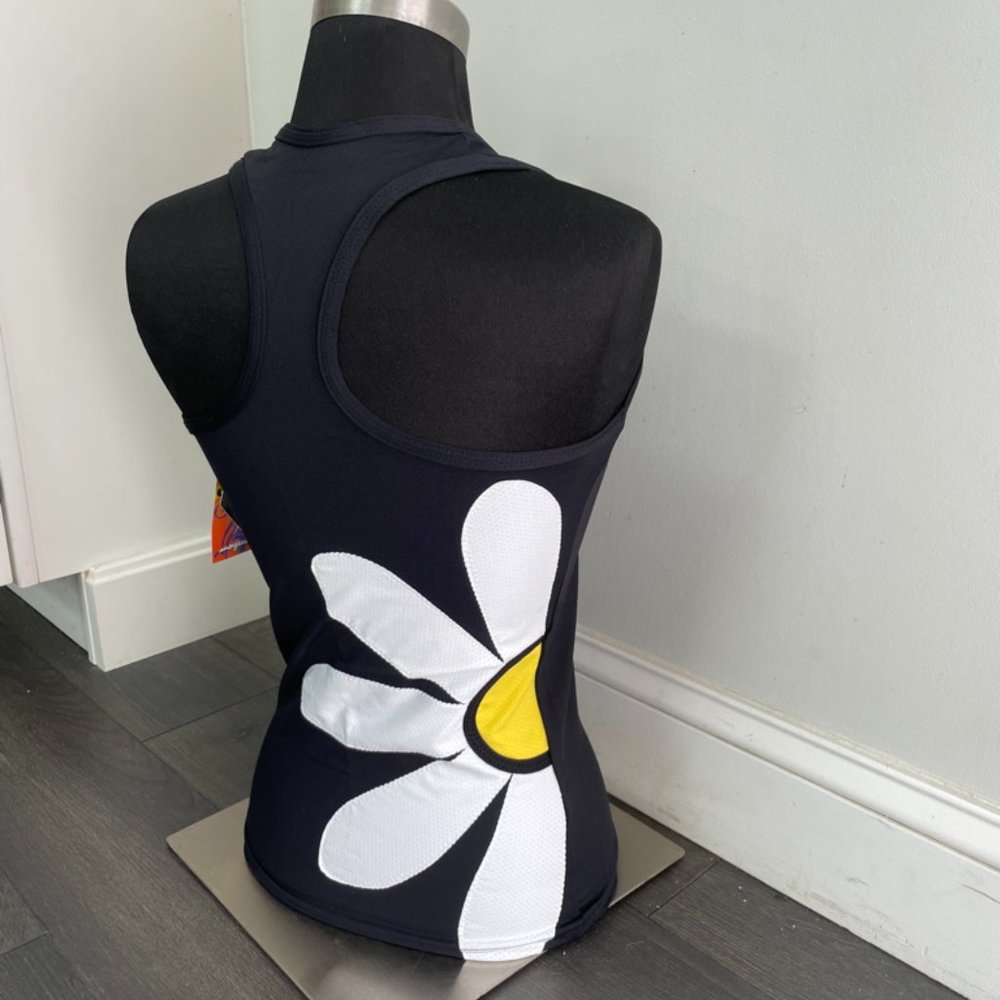 BRAND NEW Margarita Activewear Daisy Razorback Tanktop